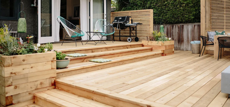 Cedar Decking in Canyon Country, CA